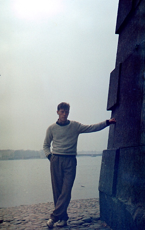 img052.jpg - 137.16kb