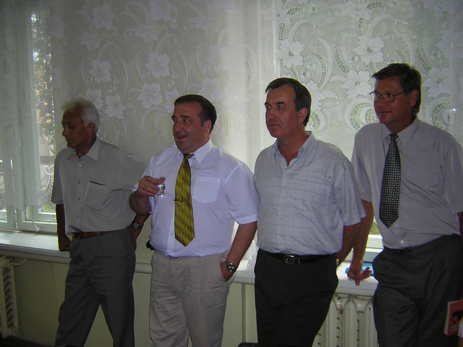 DSCN1983.JPG - 673.22kb