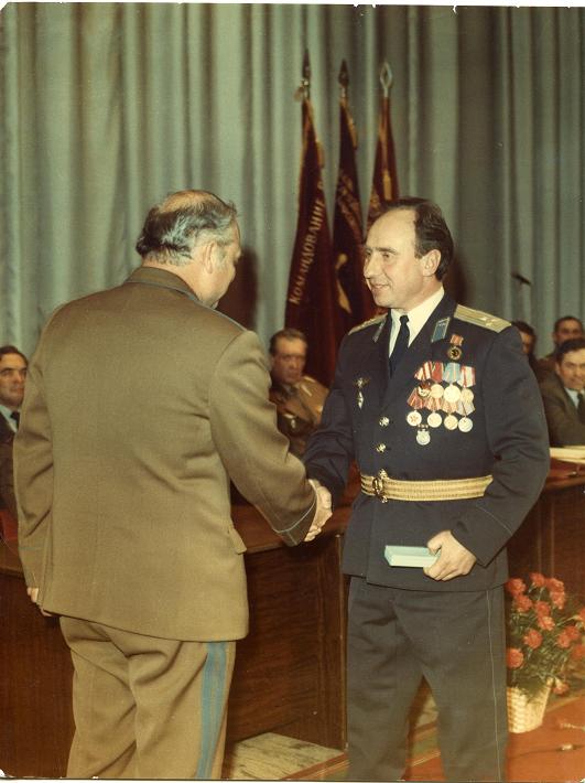 1988   - -  ..    ( ).JPG - 49.91kb