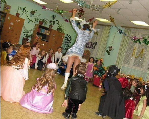 107967528_snegurochka_.jpg - 66.37kb