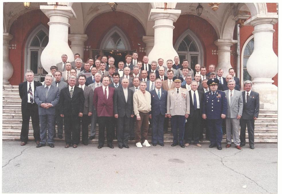  . 1998 .   .JPG - 104.86kb
