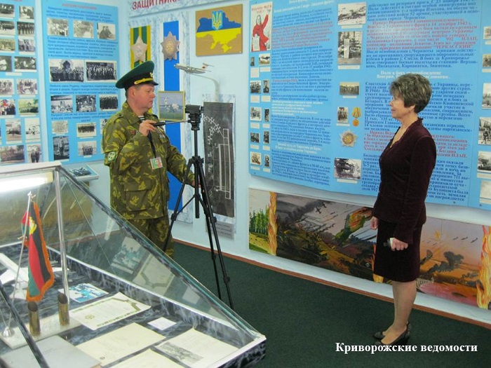 21-Pamyatnik-Aviatoram-Krivorojya.jpg - 160.4kb